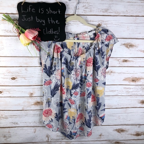 LC Lauren Conrad Tops - Lauren Conrad blue pink floral cap sleeve keyhole